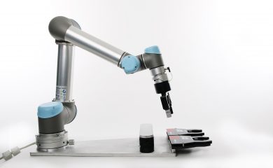 Tool changing with Universal Robots