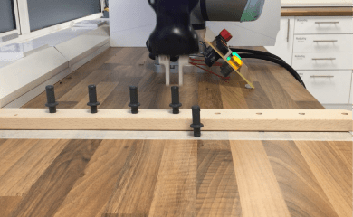 universal robots cobot precision pick and place application with electronic gripper