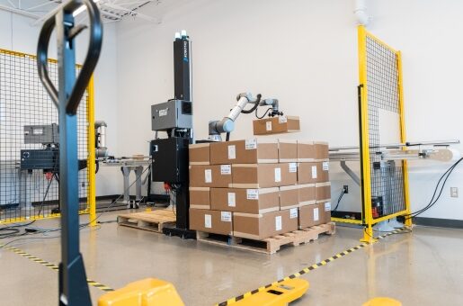 Robotiq PE10 Palletizer for end-of-line automation.